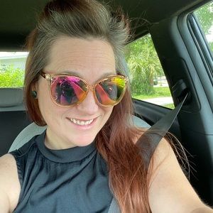 Meet your Posher, Amanda kate